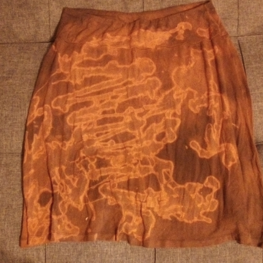 Basic editions size small stretchy skirt that has been customized very stretchy